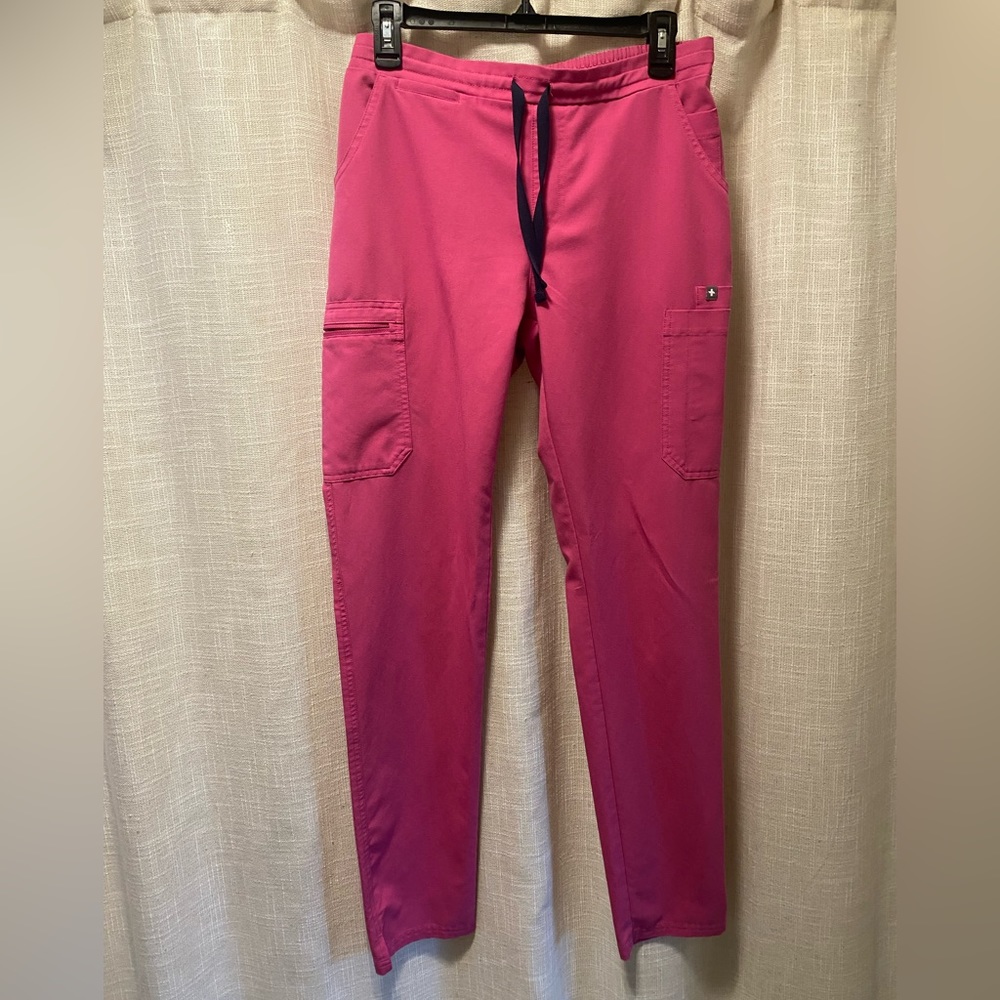Figs yola skinny scrub pants. Small tall.